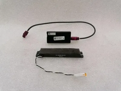 Tesla Model S 90D Antenne / Antenne 1037353-00-A Antenne X-12069-001R1