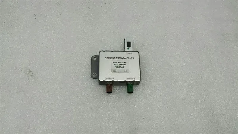Mercedes CL W216 Antenna Amplifier A2218203789 Antenna