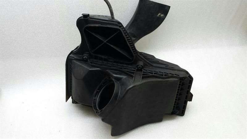 Audi A4 8K Airbox 8R0133843B Air Filter Box TFSI