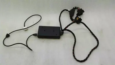 Mercedes R Class W251 Multimedia Interface Module B65824252 iPod Control Unit