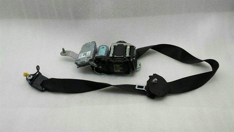 Mercedes W212 seat belt belt front right A2128606885 front seatbelt