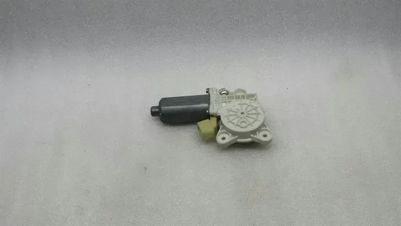 Mercedes CLK W209 RLH door window engine A2308201042 power window motor