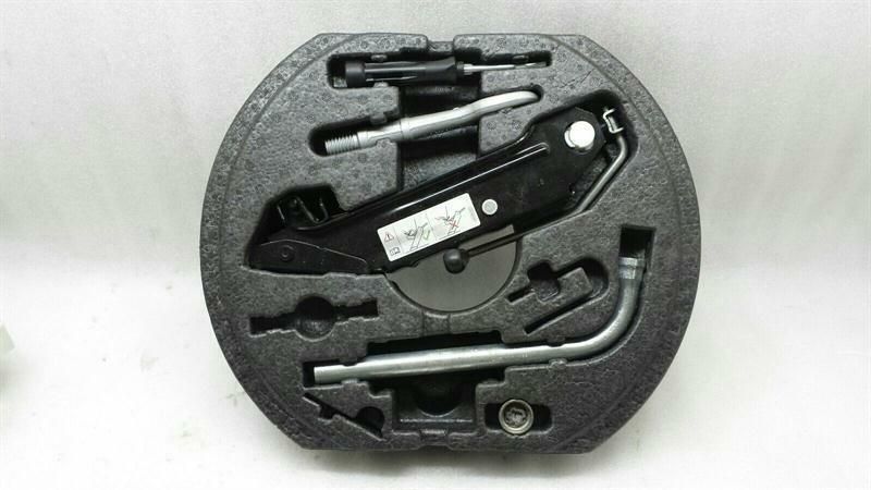 VW SCIROCCO 1K car jack 1K0012115F SPARE WHEEL TOOL KIT Golf 4D0012219A