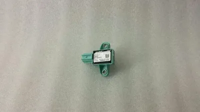 Audi Q5 8R trieciena sensors 8K0955557C trieciena sensors