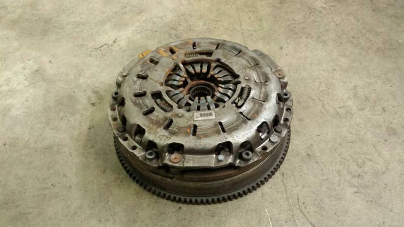 BMW Z4 E85 E86 Flywheel Clutch Basket 21217556565 Clutch Set Flywheel