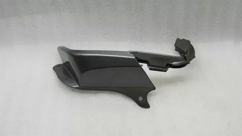 BMW Z4 E85 left rear light cover 51127025641 left bar