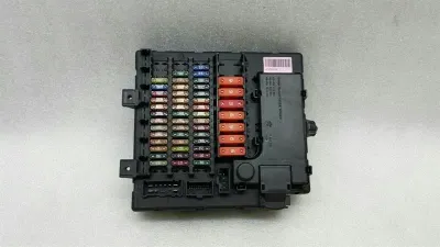 BMW Z4 E85 Fuse Box 6978265 Fuse Box