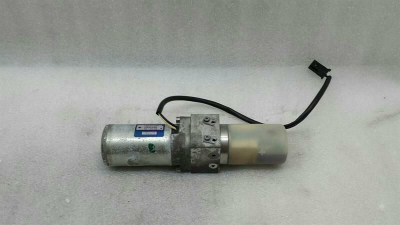 Mercedes S-class W221 tailgate pump A2218001548 hydraulic tailgate pump