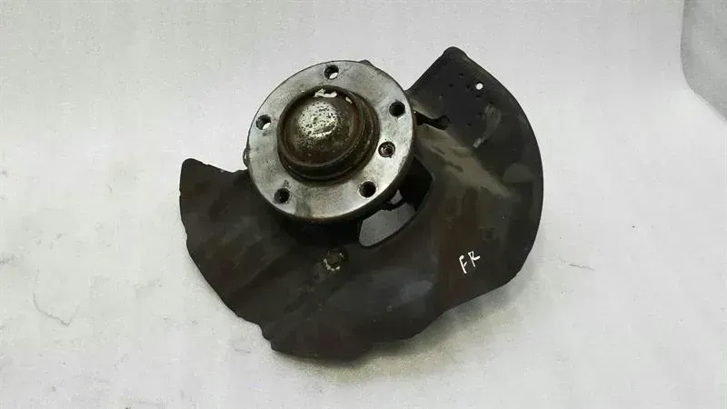 BMW Z4 E85 E86 Right Front Hub 1096430 Wheel Bearing Housing Knuckle Front Right