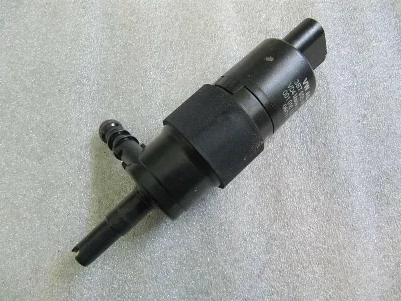 Audi A4 8K washer fluid pump 3B7955681 washer water pump