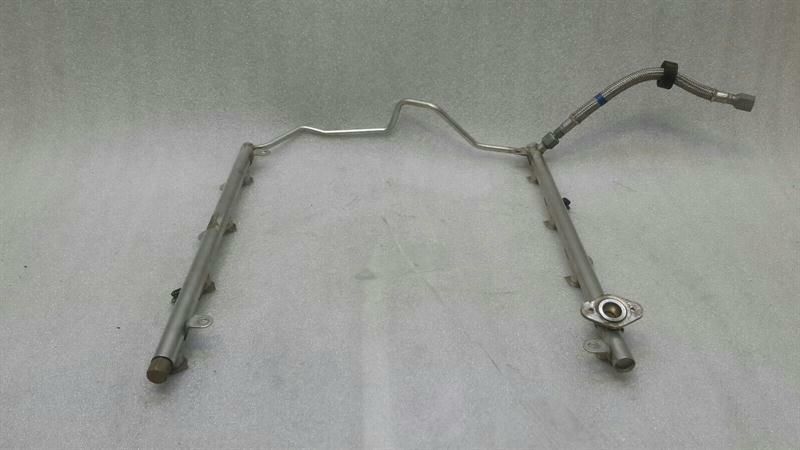 Mercedes CL63 AMG W216 Fuel Rail A1560701895 Injection Strip Pipe Distributor M156