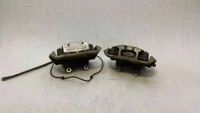 Mercedes CL W216 Aizmugurējie bremžu suporti A2214230781 Aizmugurējo bremžu suportu komplekts AMG M156