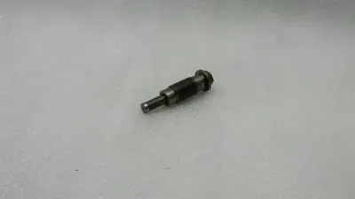 Mercedes W176 A45 AMG Обтегач на верига A2700500111 Регулиране на скобата на веригата