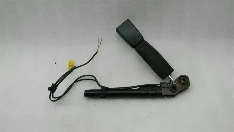 Mercedes S-Class W221 Seatbelt Tensioner A2218601669 Front Right Seat Belt Tensioner