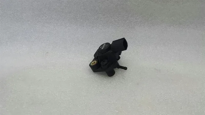 Mercedes E Class W212 Pressure Sensor A0071530028 Charge Air Boost Pressure Sensor