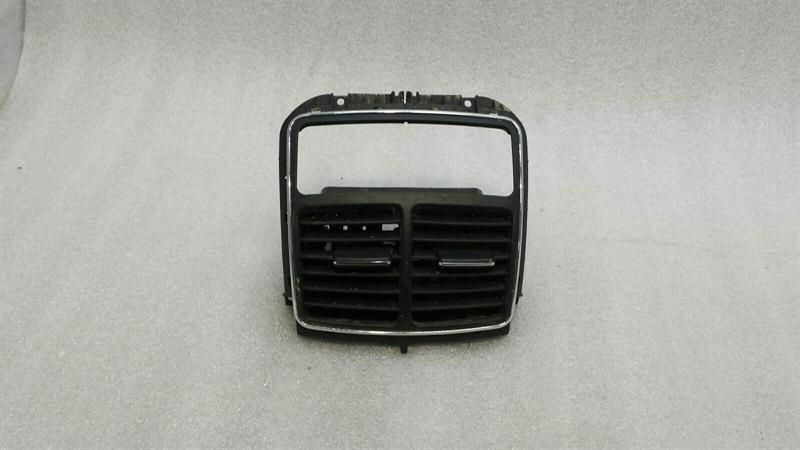 Mercedes CLS W219 Rear Air Vent A2118302254 Rear Vent Nozzle