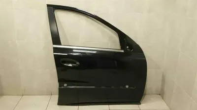 Mercedes ML W164 labās priekšējās durvis A1647201005 durvis priekšējās labās FRH