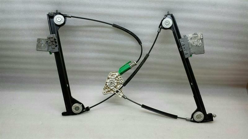 Mercedes SL R230 power window right A2307200446 window regulator right SL600
