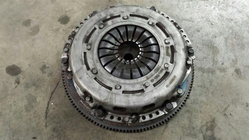 Ford Focus 1.6 16V Flywheel + Clutch AV61-6375-BB Clutch Set Flywheel