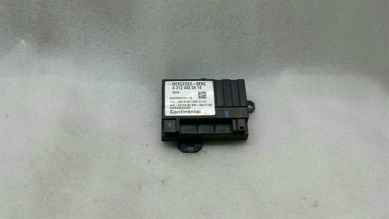 Mercedes GLK X204 Control Unit Fuel Pump A2124400414 Fuel Pump Module