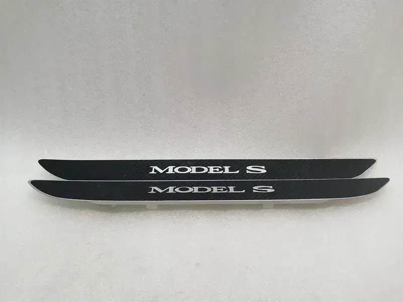 Tesla Model S 70 Door Sill Set 1030392-00-D Door Sill Set