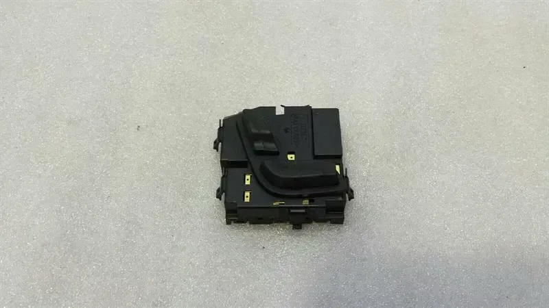Mercedes GLK X204 right seat switch A2048701758 seat switch right