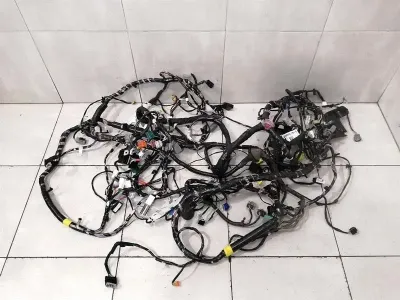 TESLA MODEL S 70 MAIN BODY WIRING LOOM 1026643-90-G RIGHT HAND DRIVE RHD 2015