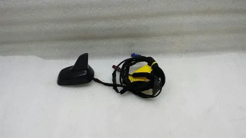 Audi S5 8T Roof Antenna 8T0035503E Antenna Shark
