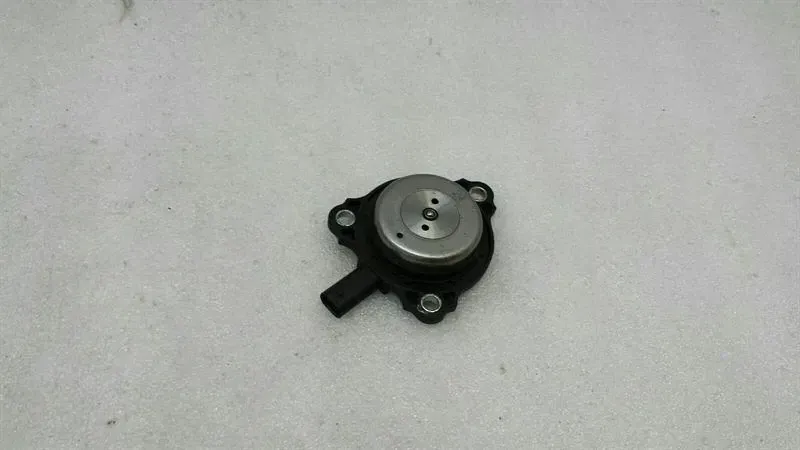 Mercedes W176 Electromagnetic A2761560490 Engine Timing Control Valve Solenoid