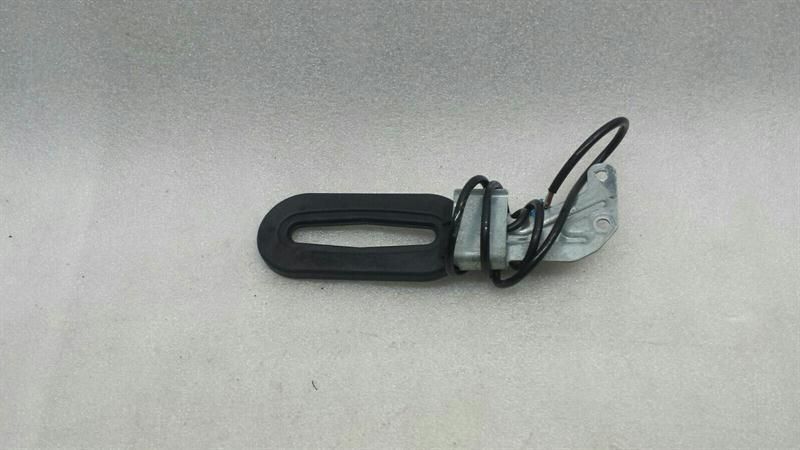 Mercedes SL R230 Keyless Go Antenna A2308200575 Keyless Go Antenna
