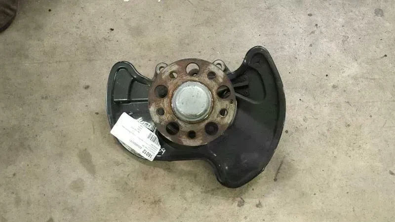 Mercedes C Class W204 Left Hub A2043320101 Wheel Bearing Housing Front Left Diesel