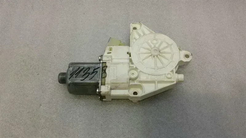 Mercedes C Class W204 Door Window Motor A2048200242 Window Regulator Motor