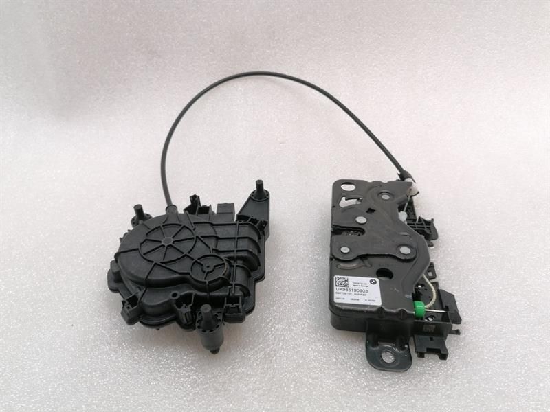 BMW iX i20 40 boat lock 163672 tailgate lock