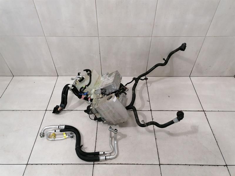 TESLA MODEL 3 1523001-00-D SUPERMANIFOLD Coolant Assembly behälter