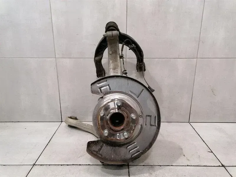 Tesla Model 3 Right Front Hub 1044316-00-E Wheel Bearing Housing Front Right RWD