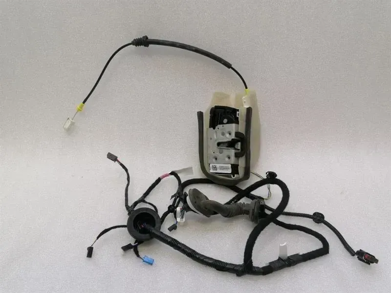 Tesla Model 3 Door Lock 1500675-00-A Door Lock Rear Right Rear