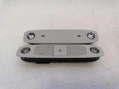 Tesla Model 3 Комплект куполни светлини със стандартна гама 1092573-00-L Комплект интериорни светлини