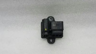 Свеча накаливания Mercedes E-класса W212 A6519000900 ЭБУ усилитель мощности зажигания OM651