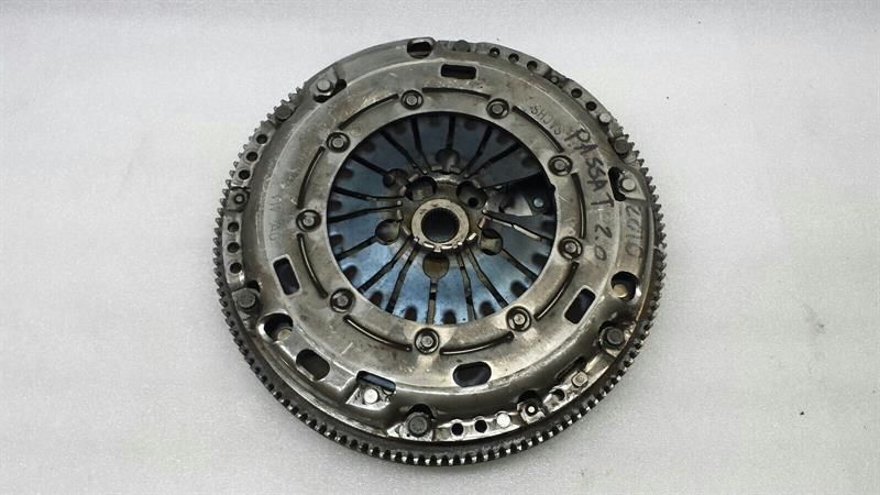 VW Passat 2010 Clutch Basket 03L105266BS 03L105264Q flywheel + clutch kit