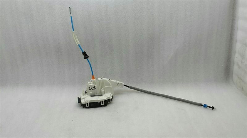 Mercedes CLA W117 FRH door lock A0997202201 door lock front right keyless go