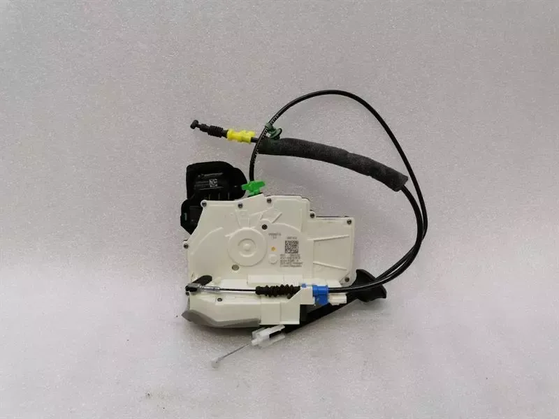 Porsche Taycan 9J Door Lock 4N0839016B Door Lock REAR RIGHT REAR RIGHT