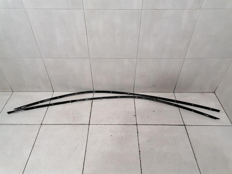 Porsche Taycan 9J Body Moulding SET 9J0853262B Bar SET High Gloss Black