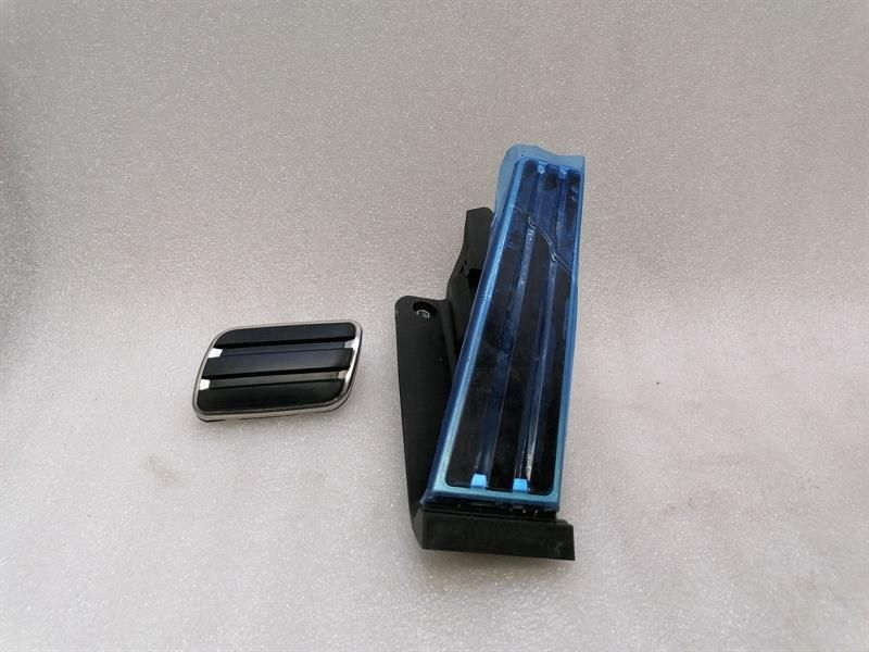 Porsche Taycan 9J Throttle Pedal (Electrical) 992723507D Throttle