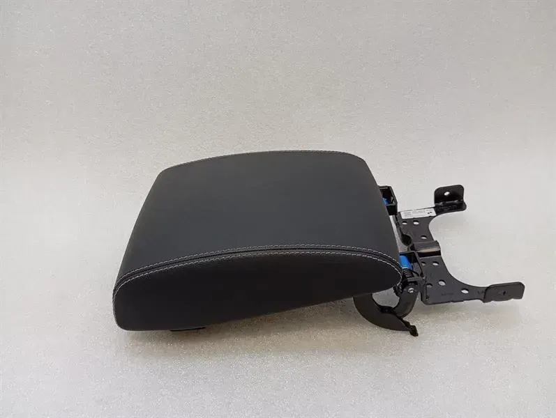 JAGUAR i-PACE X590 EV400 Armrest J9C3-045C74-AE Center Armrest Armrest