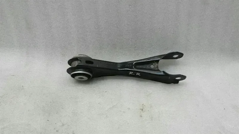 Mercedes GLA X156 Right Rear Wishbone A2463500053 Rear Right Wishbone