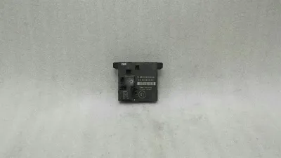 Mercedes CLS W219 aizmugurējo labo durvju modulis A2198203626 durvju vadības bloks aizmugurējā RE