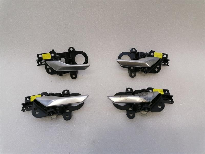 JAGUAR i-PACE X590 EV400 door inner handle J9C3-22601-AG interior door handle set