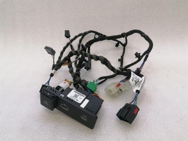 JAGUAR i-PACE X590 EV400 Wiring Loom L8B2-19E110-CC Harness USB TYPE C