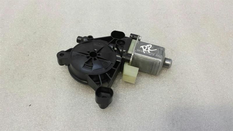 Audi A4 8W RRH door window motor 8W0959812 window regulator motor rear right