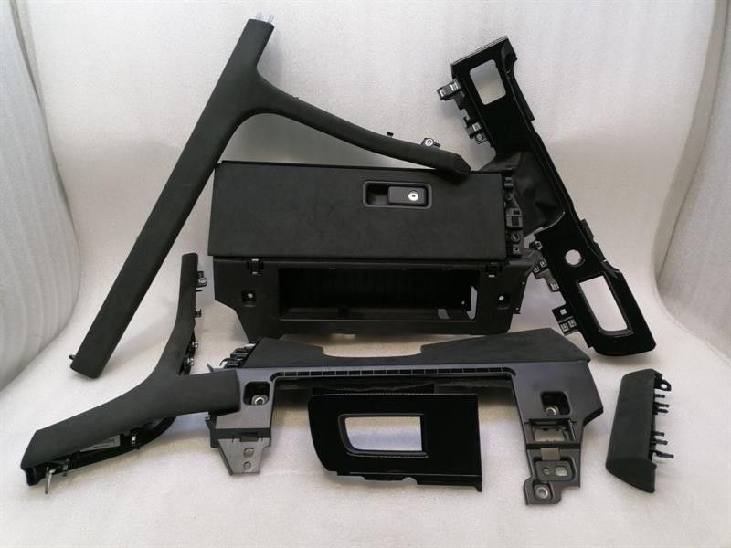 Porsche Taycan 9J Alcantara GTS TURBO Glovebox 9JA857558 Glove Box RHD